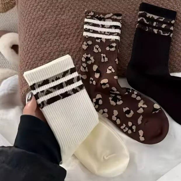 Throwback Crew Socks