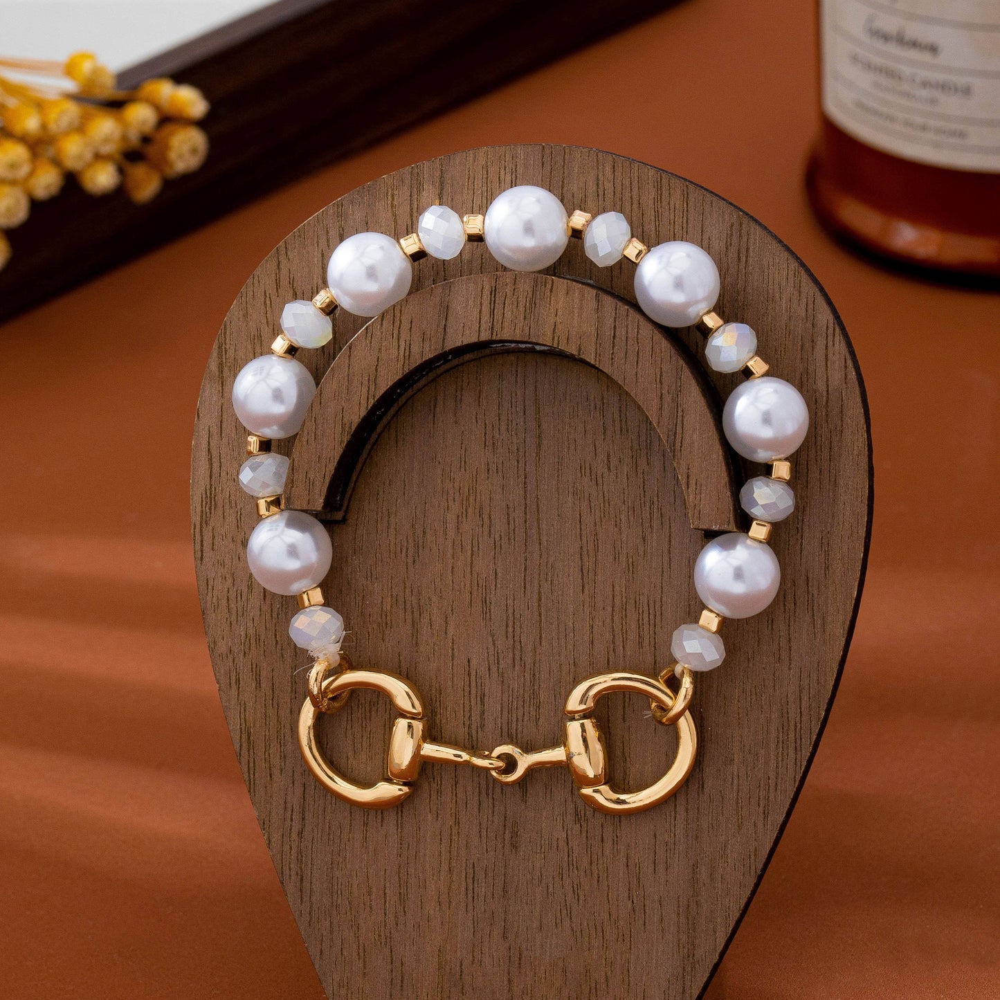 Horsebit Pearl & Faceted Bead Stretch Bracelet