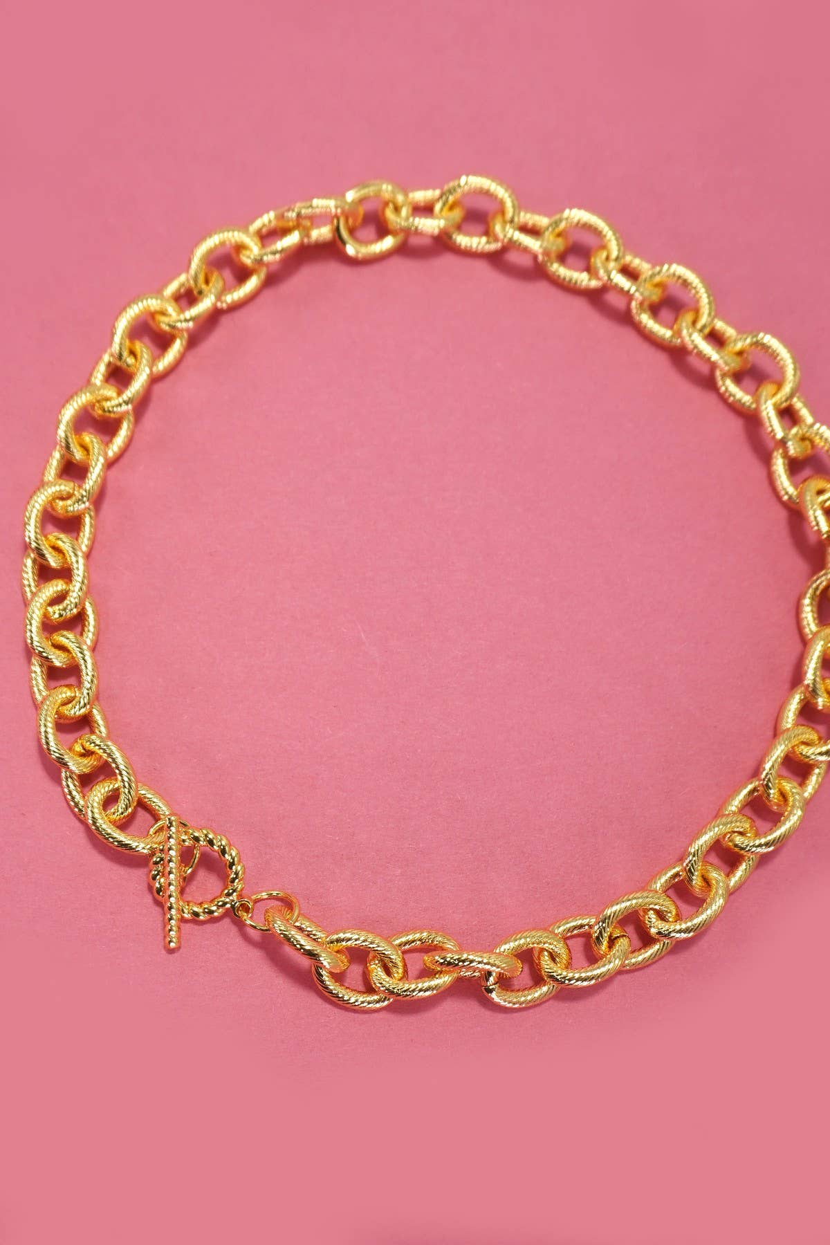 Chunky Chain Toggle Necklace