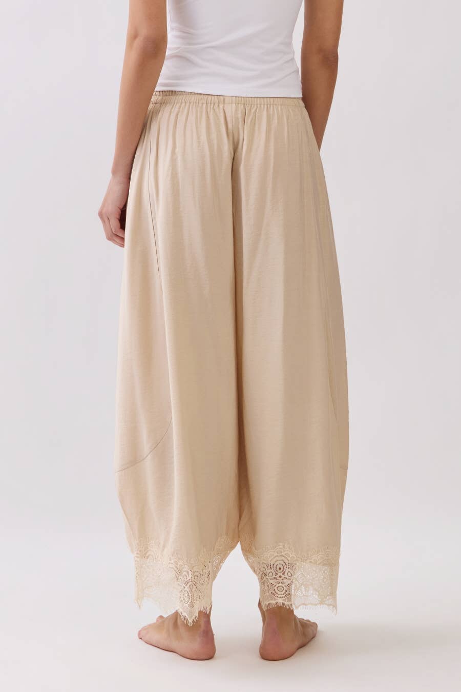 Crinkled Wide Leg Pants Description