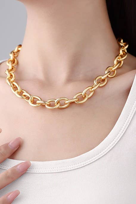 Chunky Chain Toggle Necklace