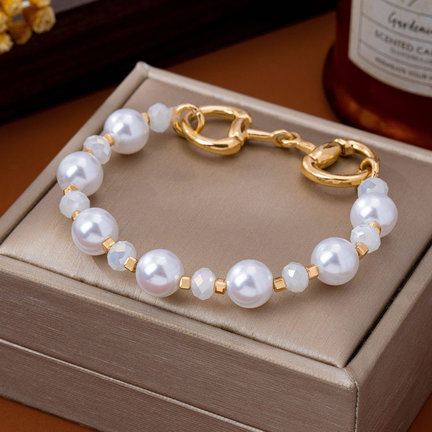 Horsebit Pearl & Faceted Bead Stretch Bracelet